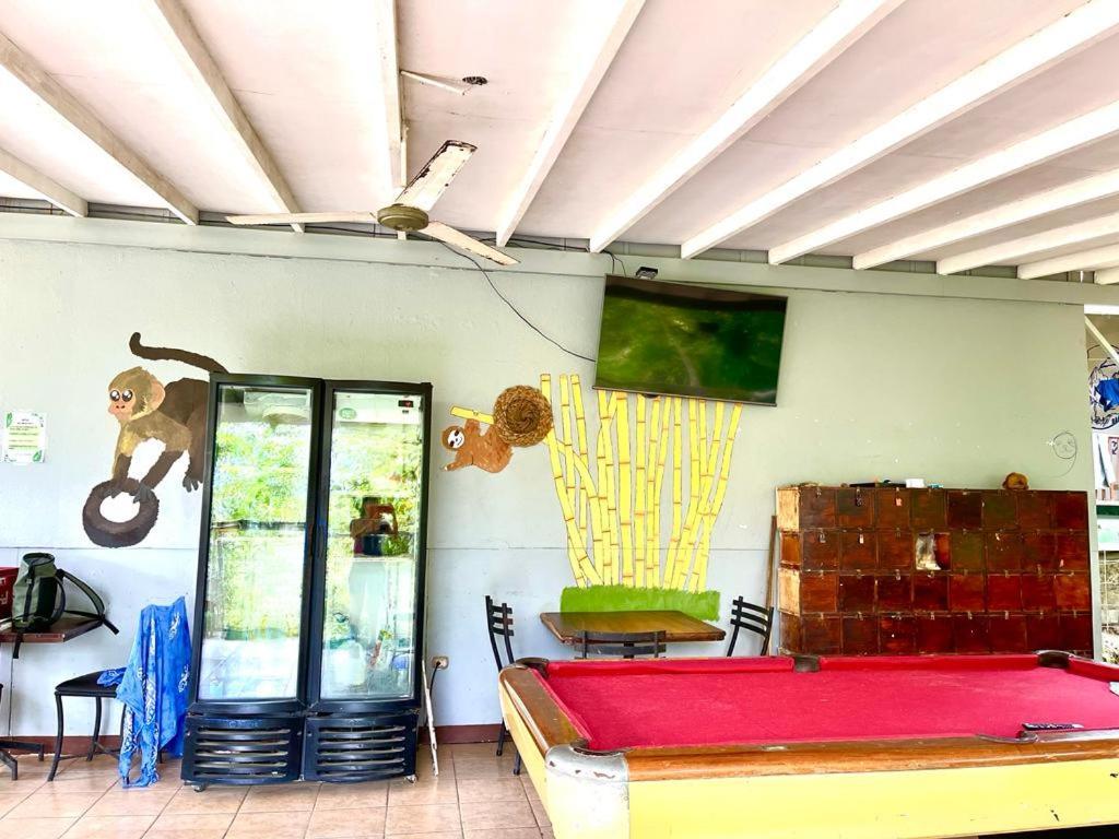 New Hostel Manuel Antonio, Meet New People Exteriér fotografie