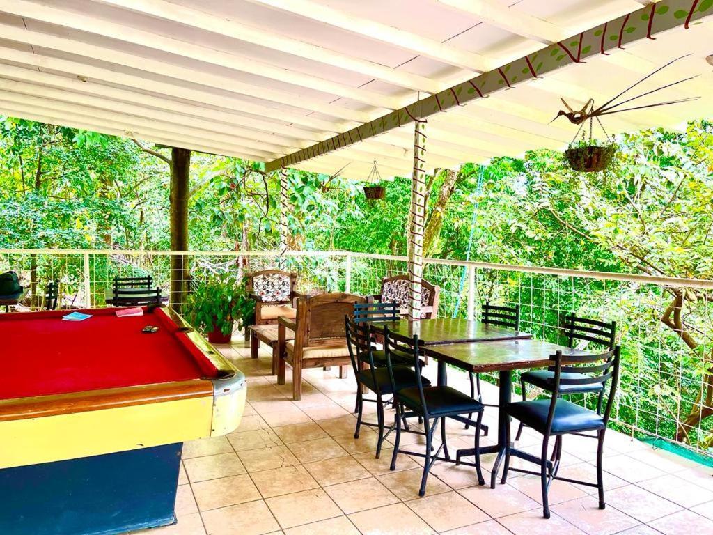 New Hostel Manuel Antonio, Meet New People Exteriér fotografie
